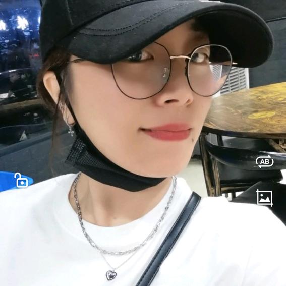 睫毛上的眼泪🧞‍♀️
