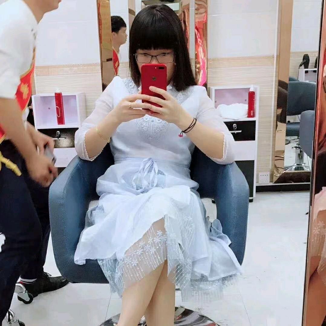 黎黎诗