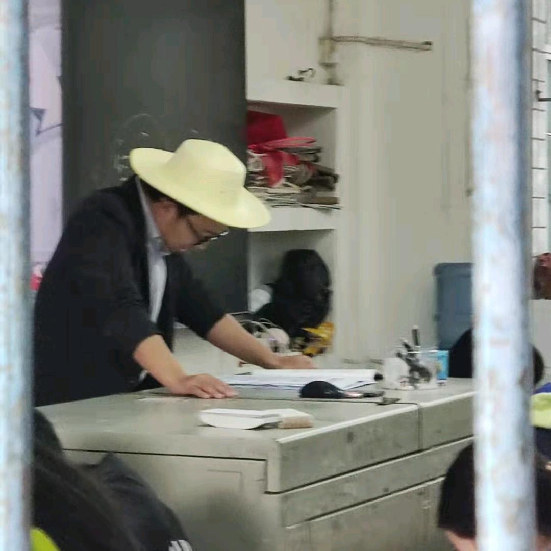 开二中教语文的张老师呀