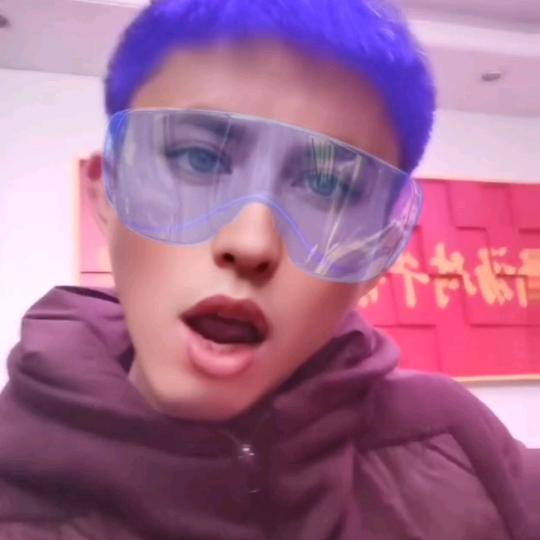尹鑫浪，.Syq