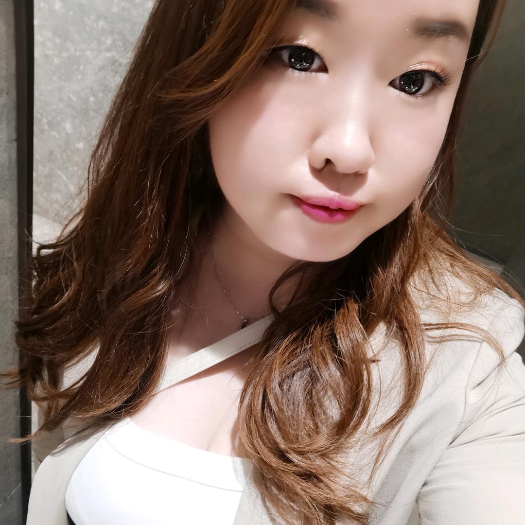 泡茉小姐姐……