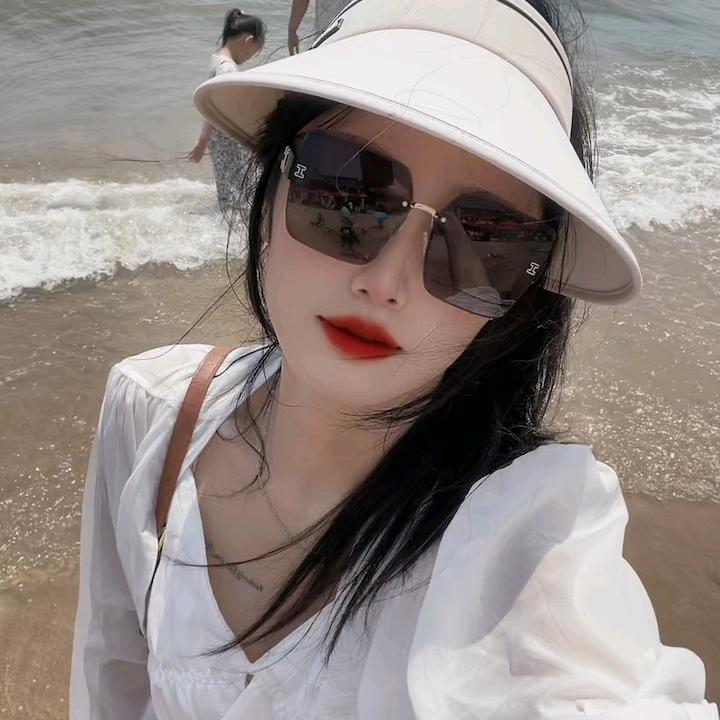 小美.