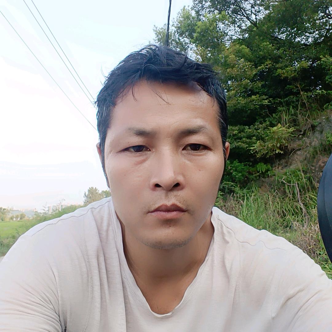 老龙(宜春本地山羊养殖场)