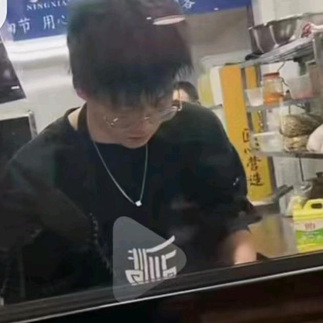 宁乡宁天马大学城店小严