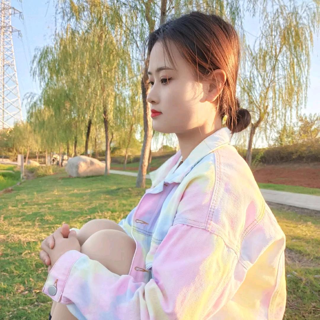 小梅梅🤔