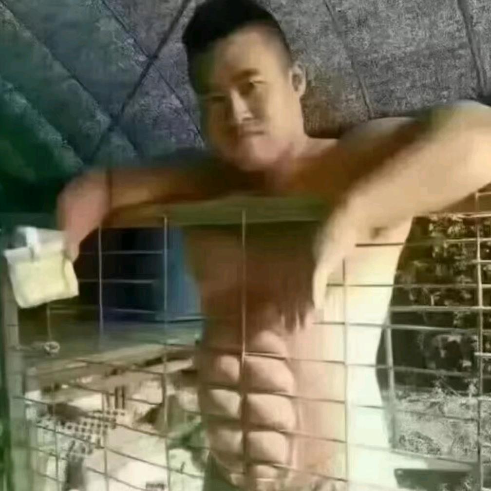 秦艾德