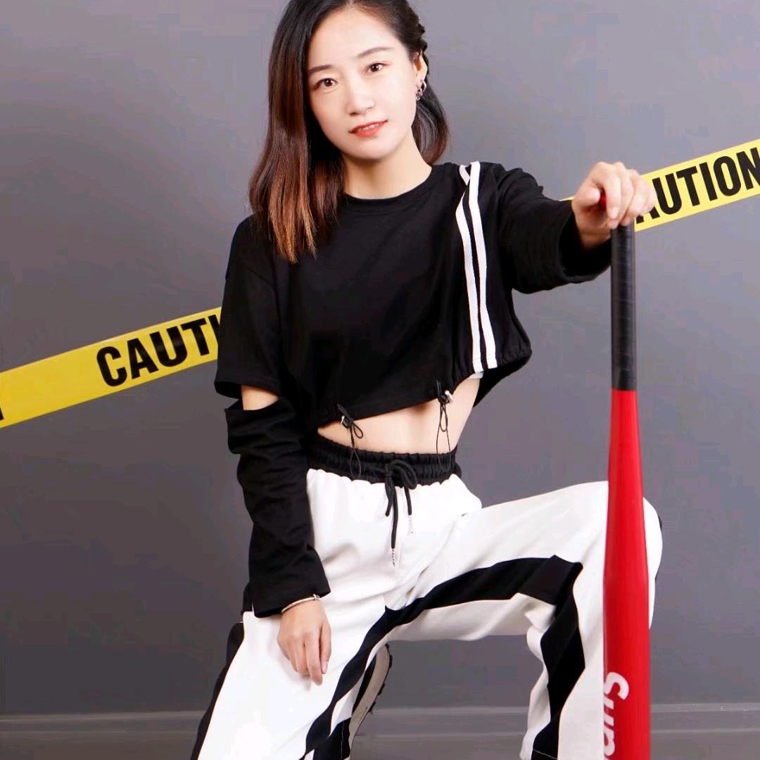 允慧儿舞蹈