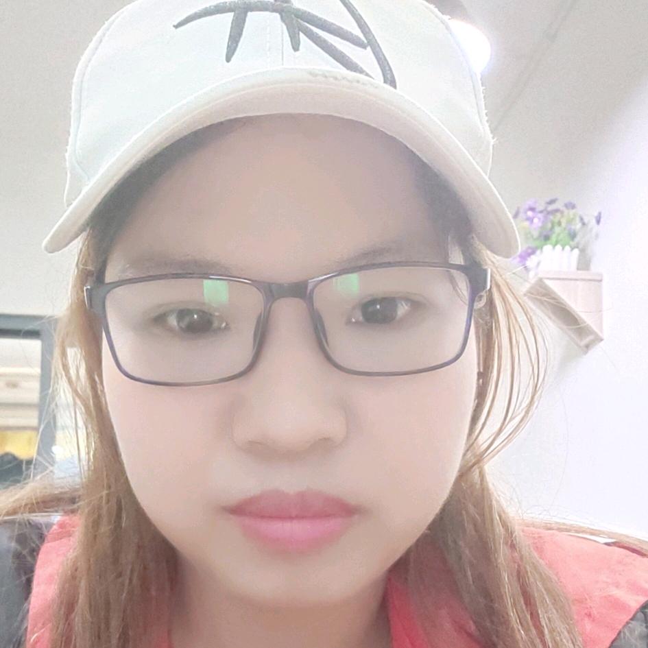 小女孩