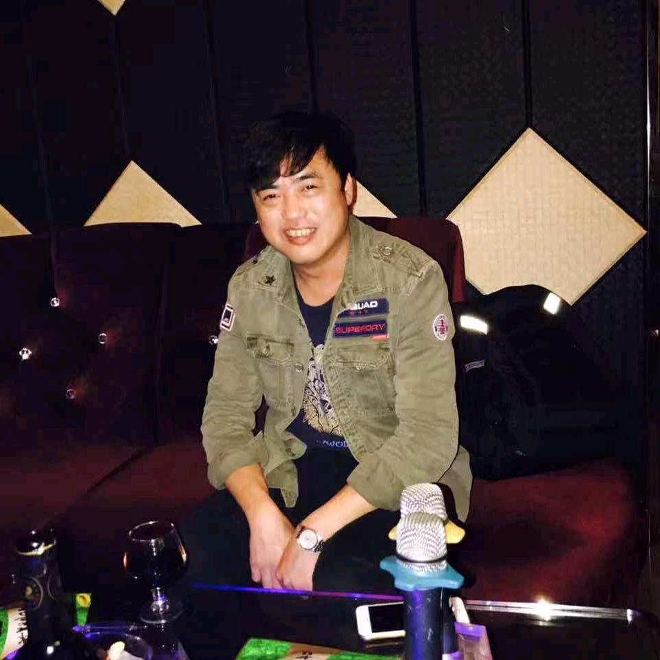 林镇炜
