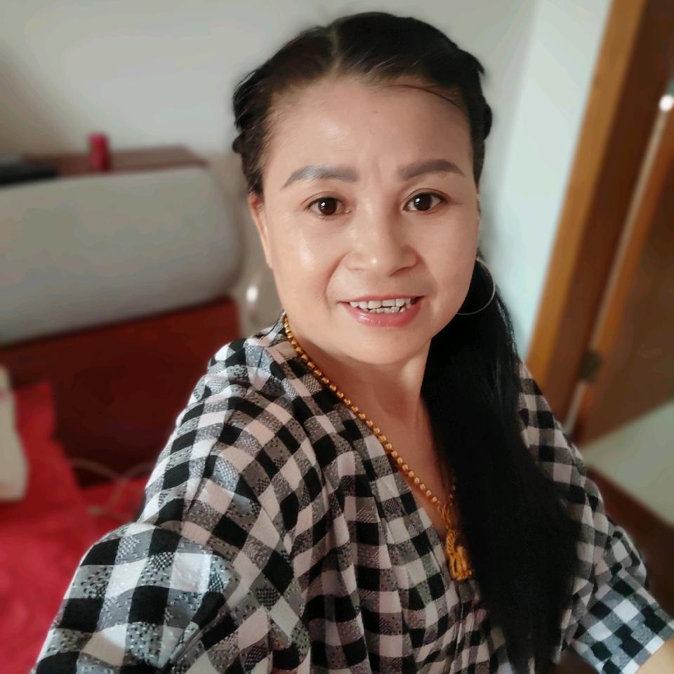 罗妹，🎤直播不定时间开播单身