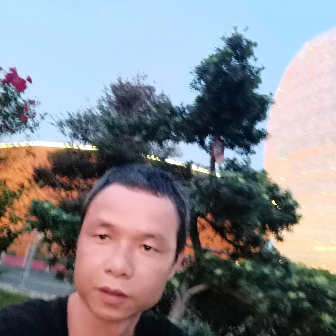 闲谈莫论人非，静坐常思己过。