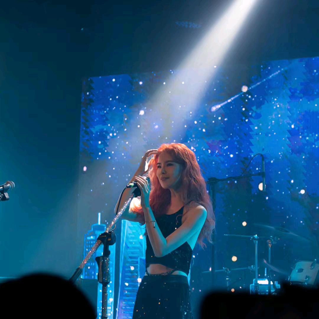 她好可爱 我好后悔