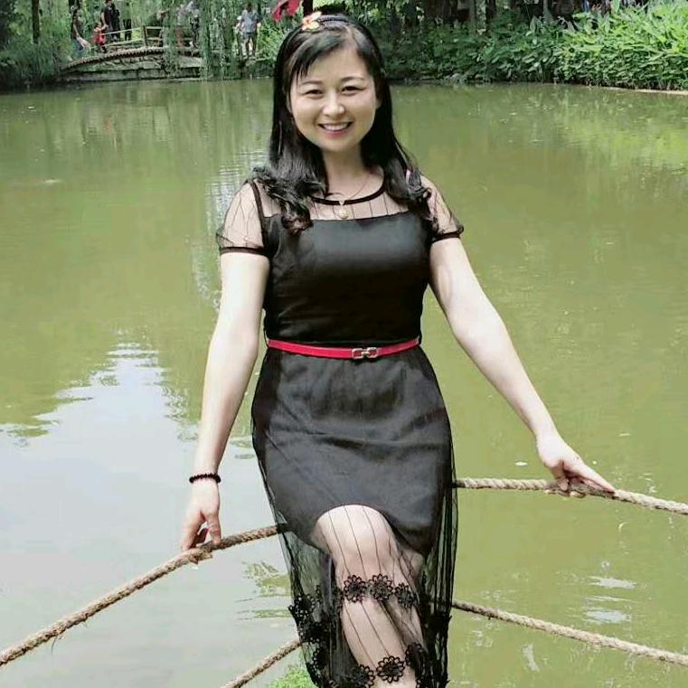 丽丽(ಡωಡ)