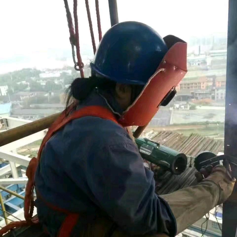 👉女焊工陈敏