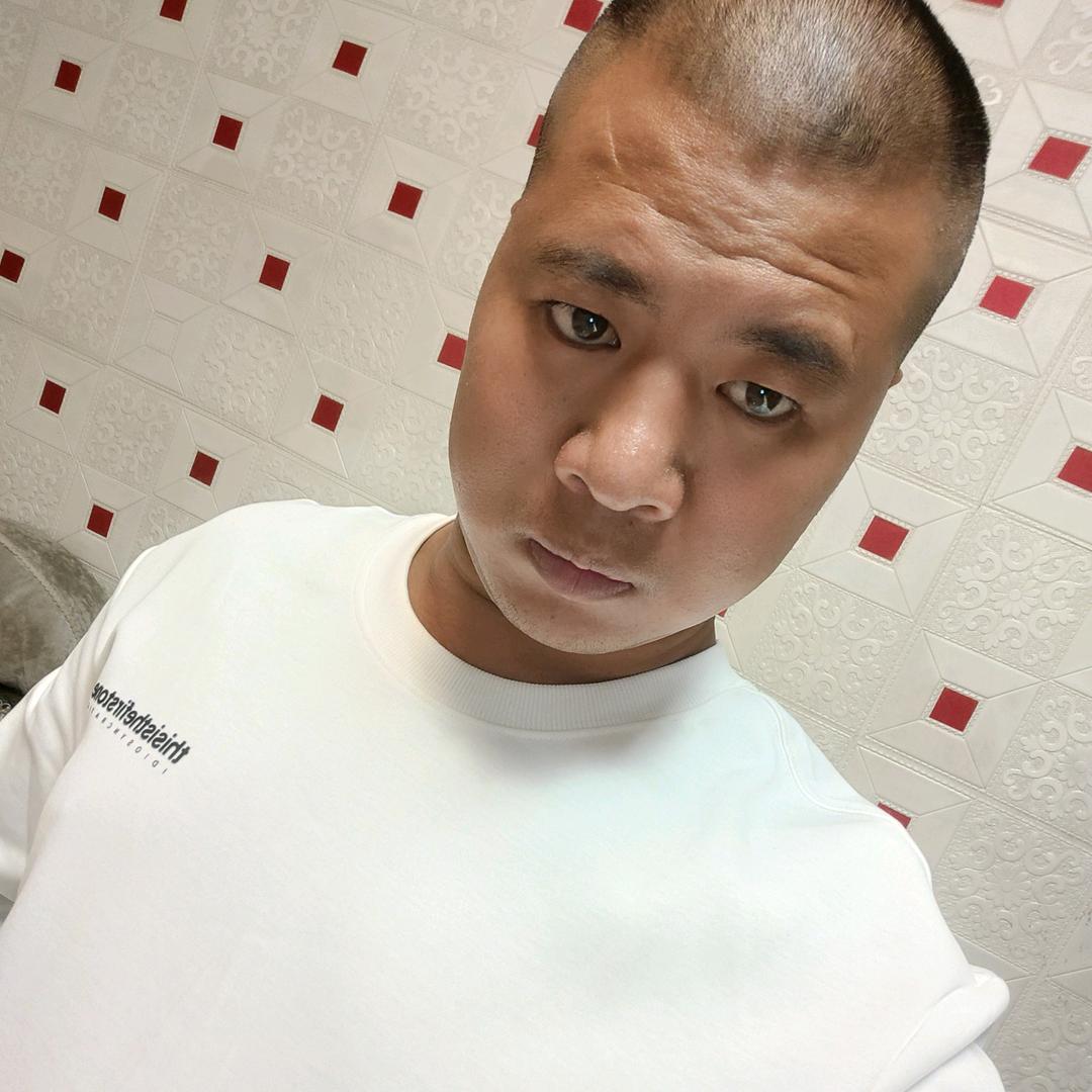 单身小伙。