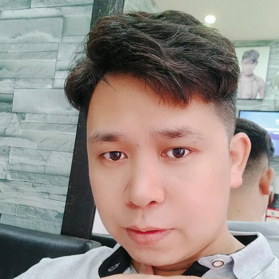 华哥昭平人剪发师