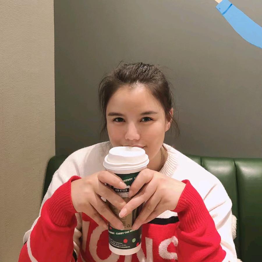 爱喝酒的小趴菜