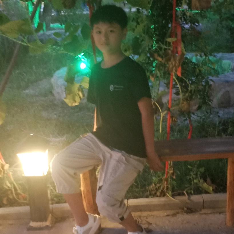亚在云边