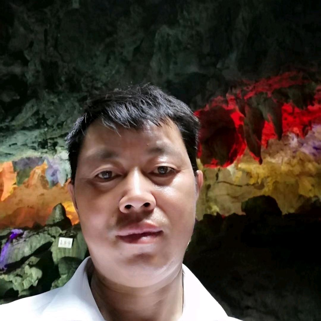 段选亮助推农副产品，辣椒中药材