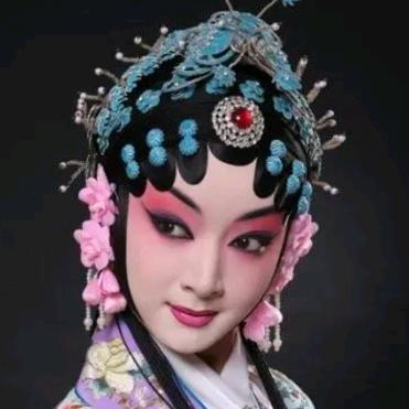 戏曲佳佳