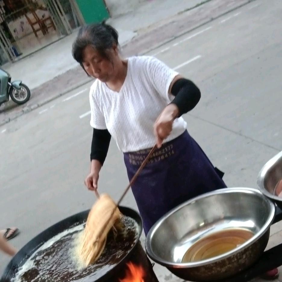 白龙杨文英手工馓子麻花