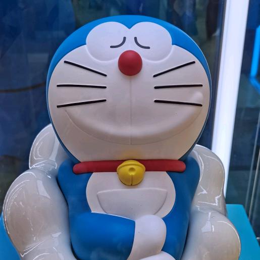 玛丽莲哆啦A梦镜