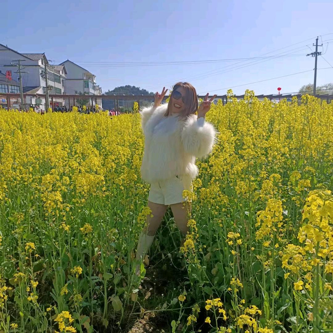 英子