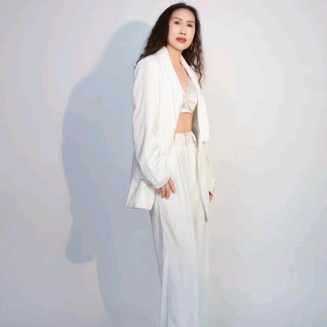 时尚的中年少女💋