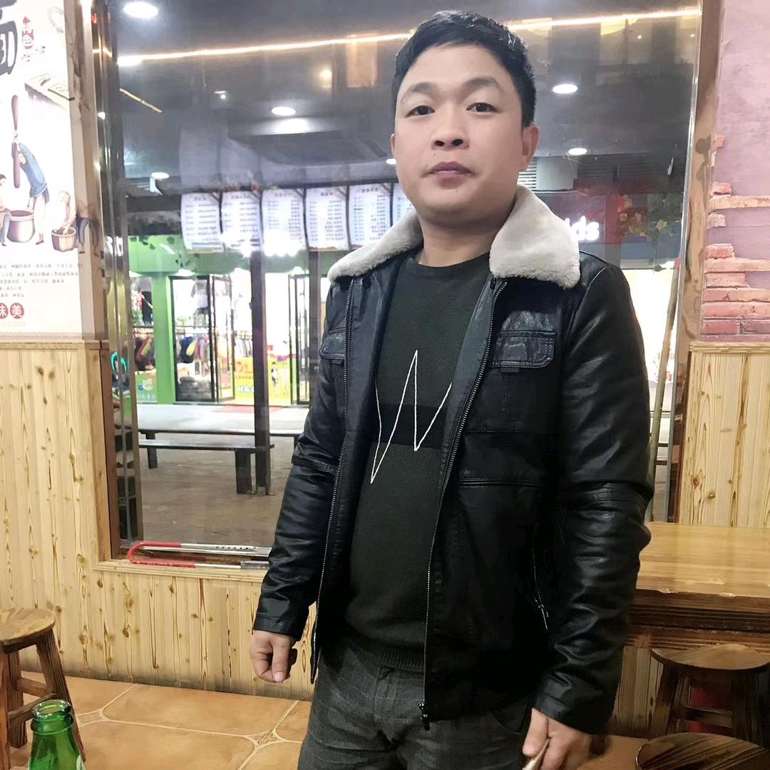 抿嘴对你笑