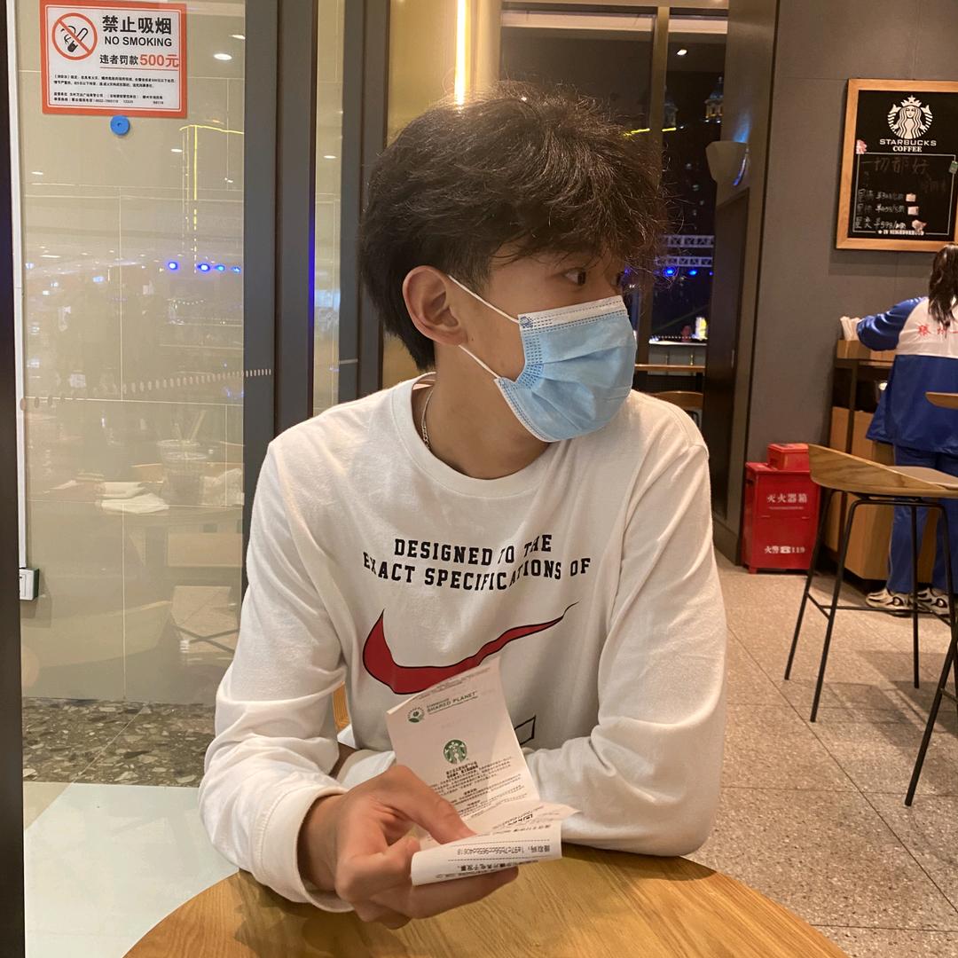 小时候的孟成不好看