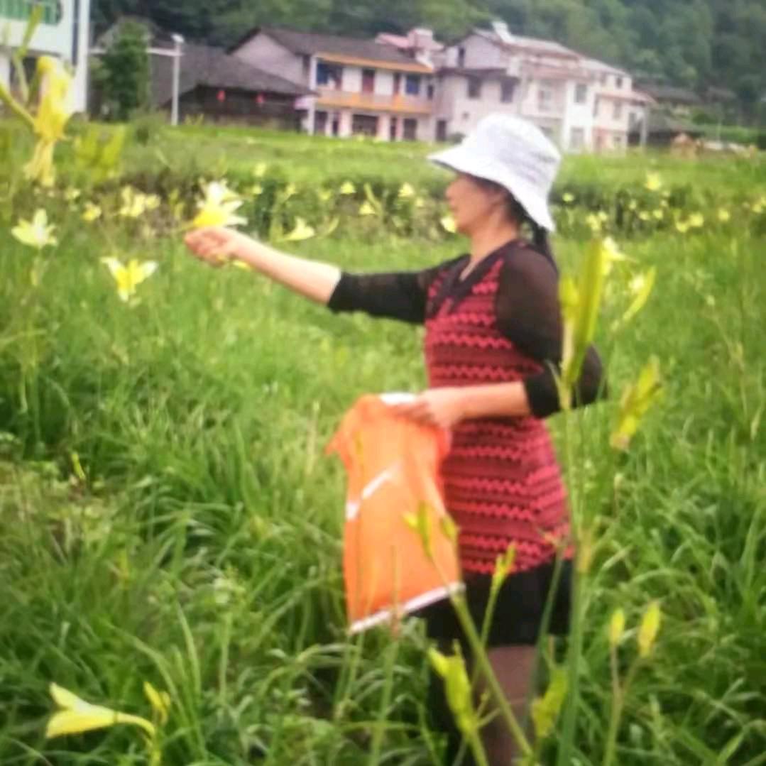 余生要开心，憨牛