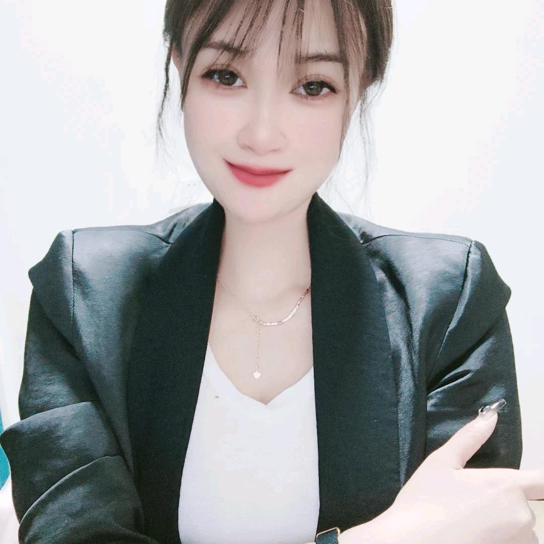 何小蜜