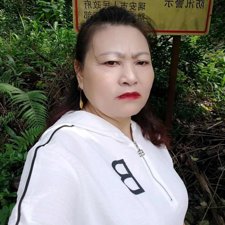 芳芳姐，不定时间开播