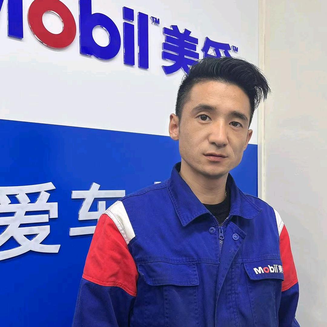 昆山修底盘明哥（爱车人家汽修）