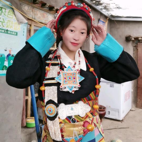 调皮的女孩。