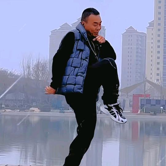 炫锋曳舞团~锋哥
