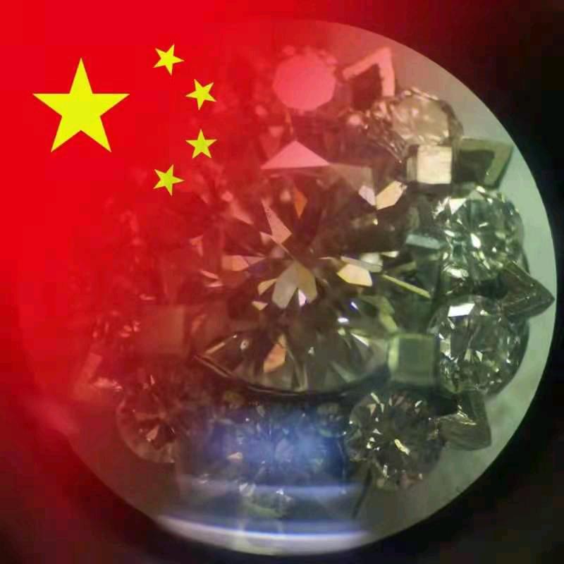 查克靠近