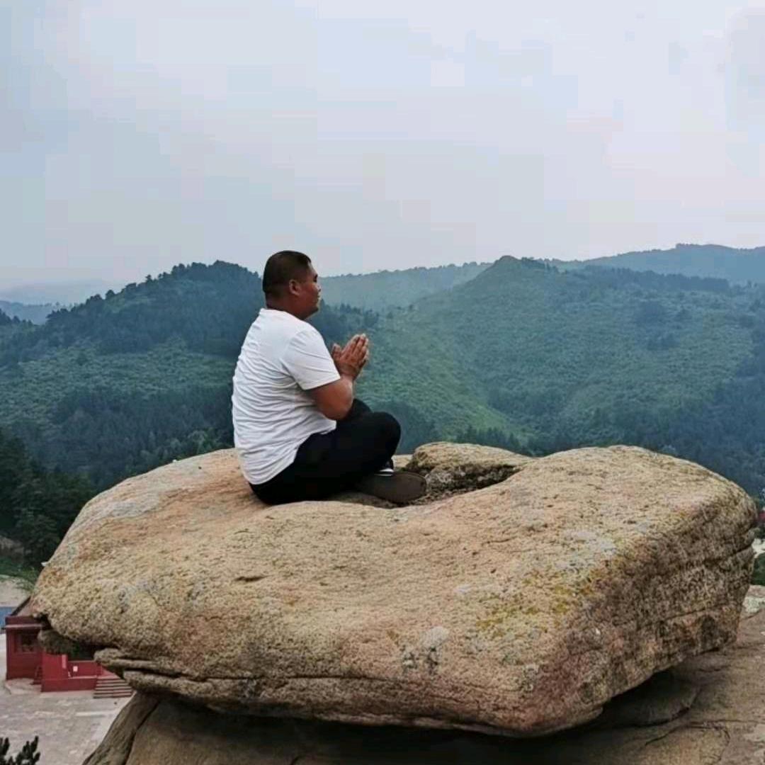董亮亮