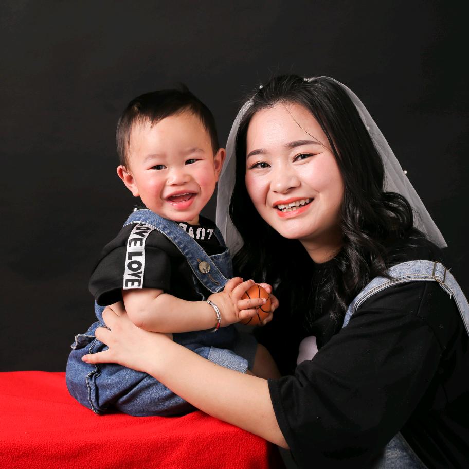 刘小佳