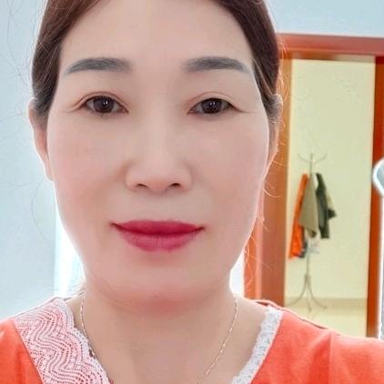 幸福的莉莉