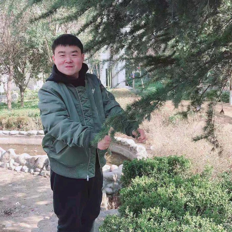 黄嘉琪