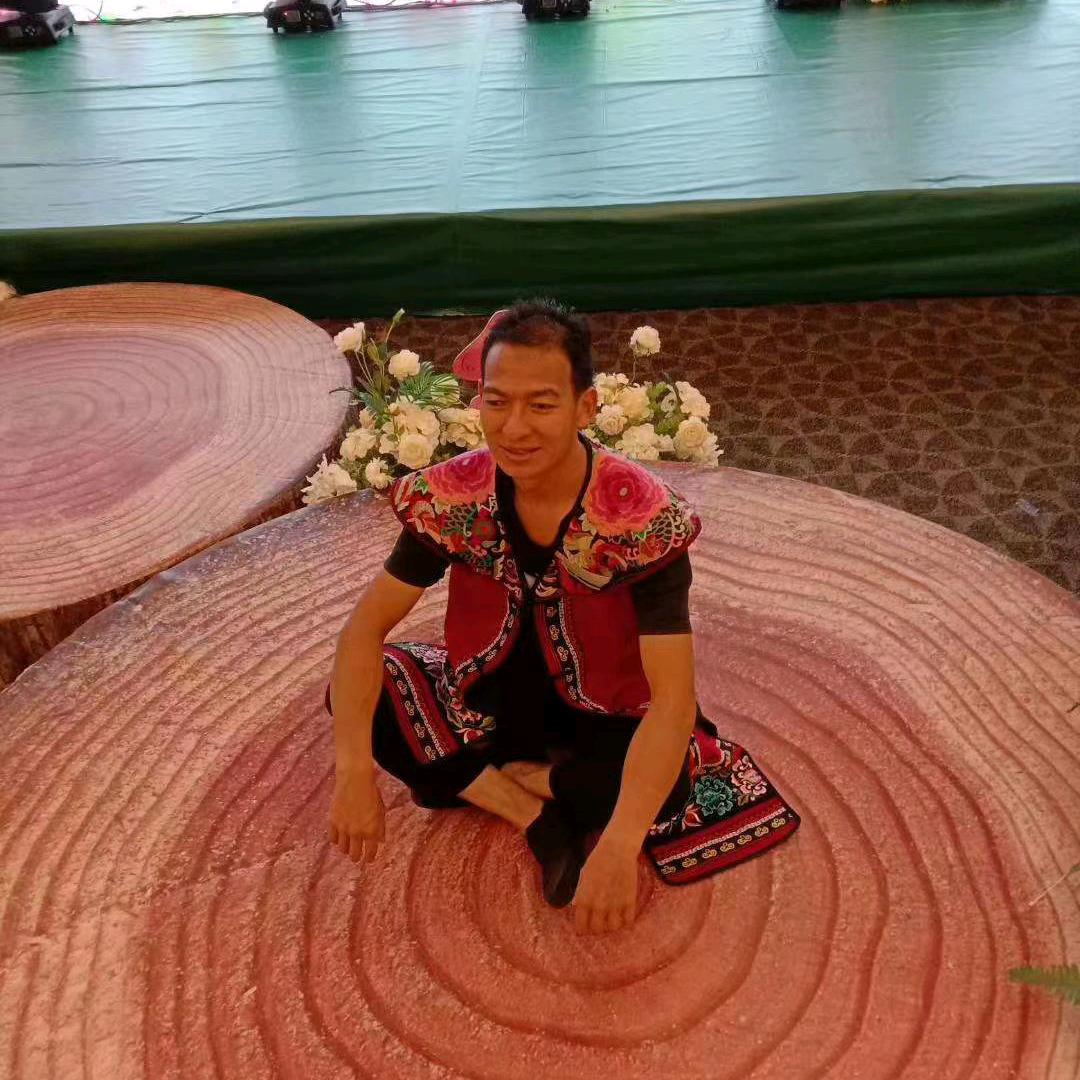 大山里的彜人歌者