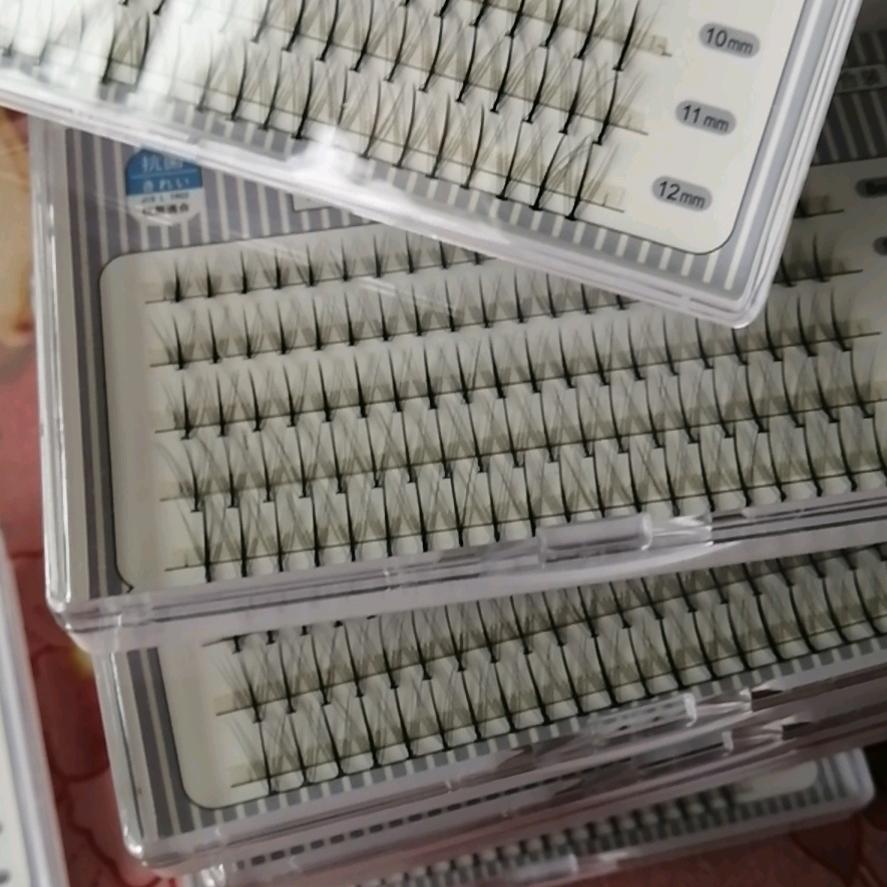 假睫毛