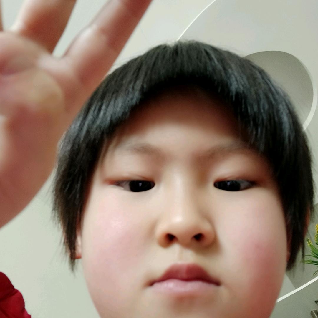 周芷蕊和艾秀英