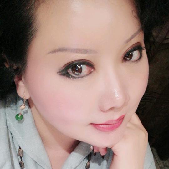 周琳服饰