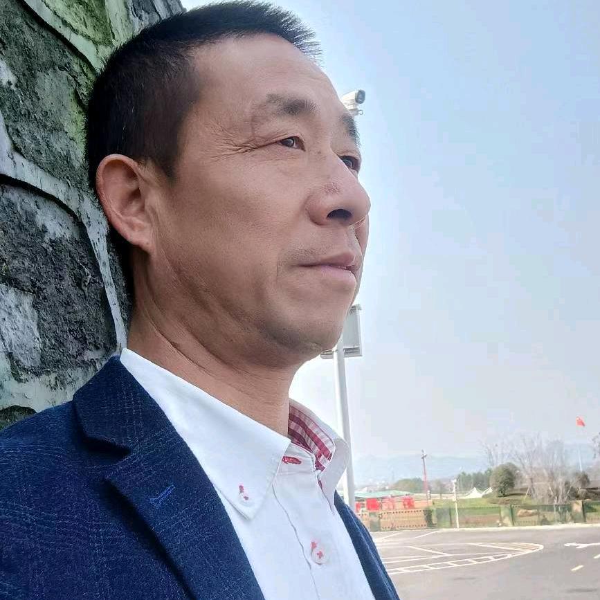 喜欢唱歌的，范哥