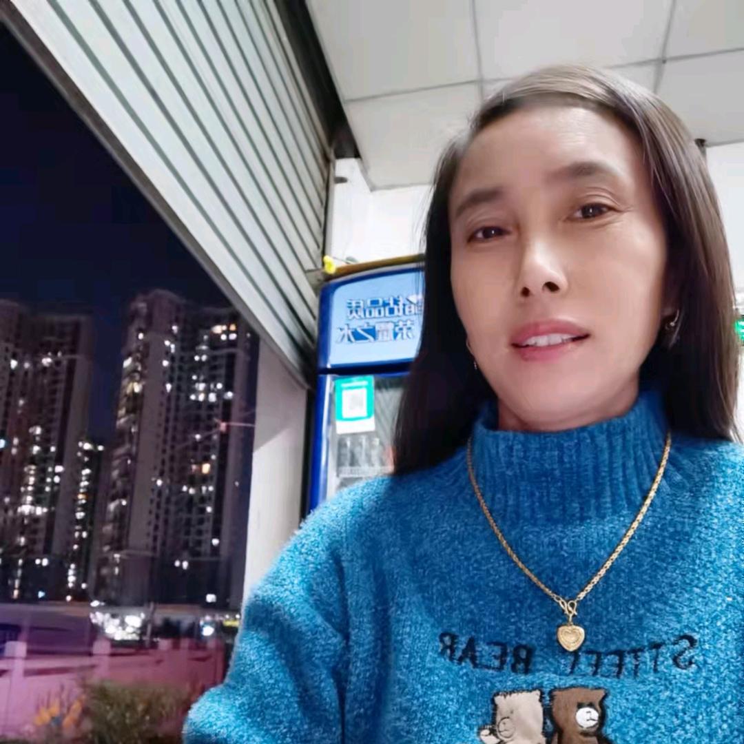 \\。。。：。。。。/。。一鼬：-、。。