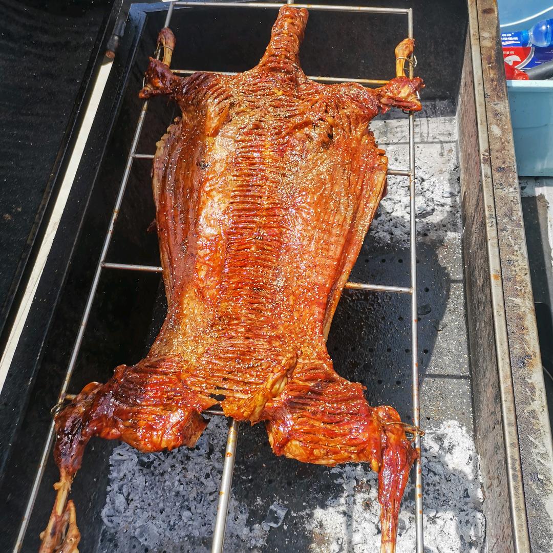 绥化大灰狼流动烤全羊