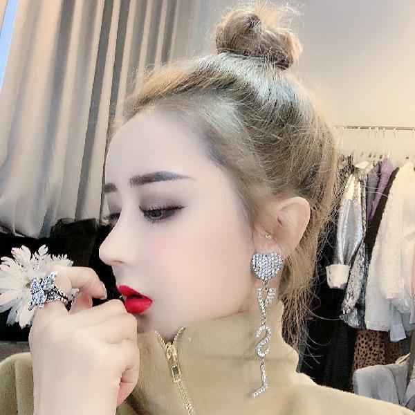 学糕宝贝啵啵啵i