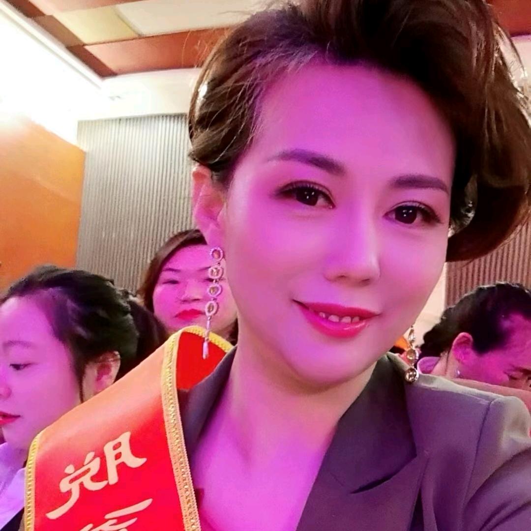 陆佳的新媒体电商